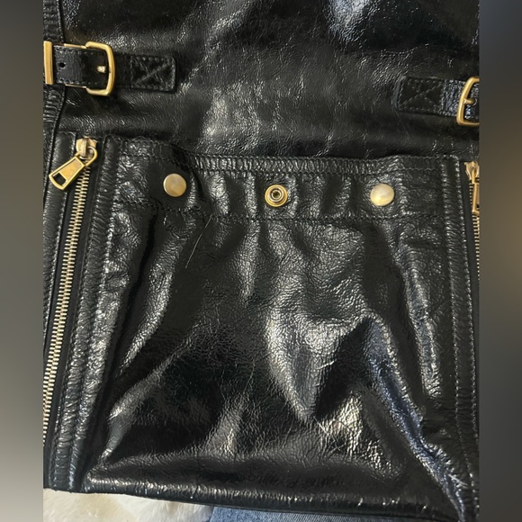 YVES SAINT LAURENT Black Patent Leather Large
Downtown Tote - Picture 7 of 9
